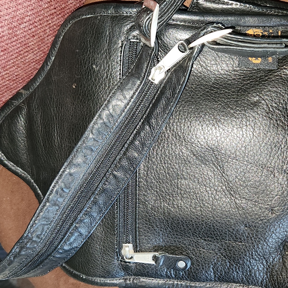 Cayon Outback Leather Backpack Purse - Picture 11 of 11